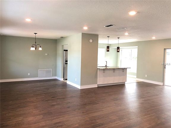 3rd image of 7003 Cobblewood Ct