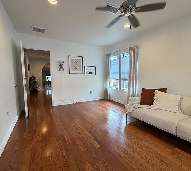 520 W 14th St — Photo 5