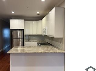 1010 3rd St SE APT 4, Washington, DC 20003