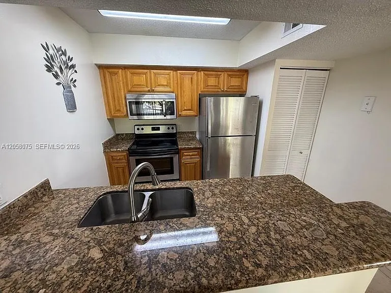 5612 Rock Island Rd #156 — Photo 4