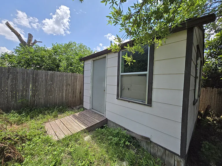 3502 McCormick St — Photo 30