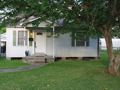 102 Begonia Ln, Highlands, TX, 77562