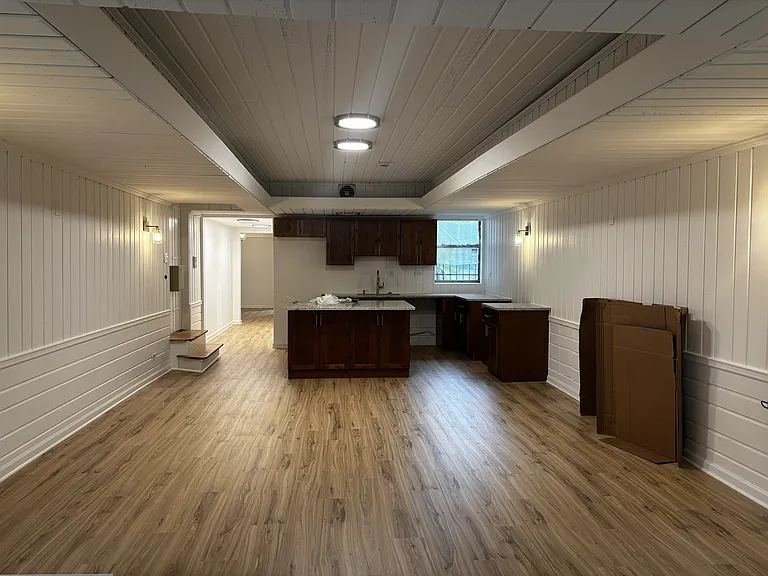1527 W Pratt Blvd #GW — Photo 2