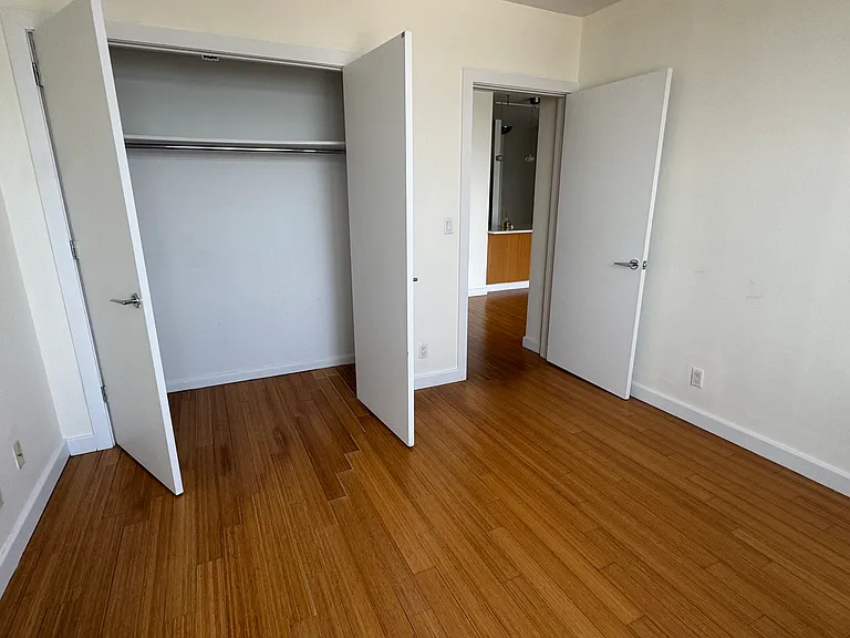 224 Richmond Ter #8B — Photo 11