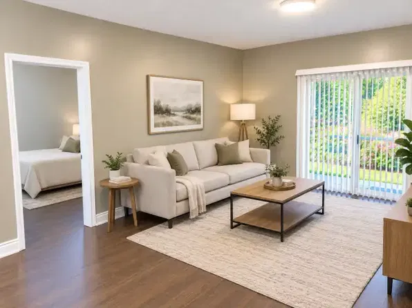 2 Sandra Dr #1A, Orillia, ON L3V 3G7