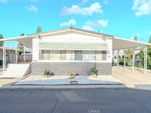 1327 Woodbrook Way, Corona, CA 92882