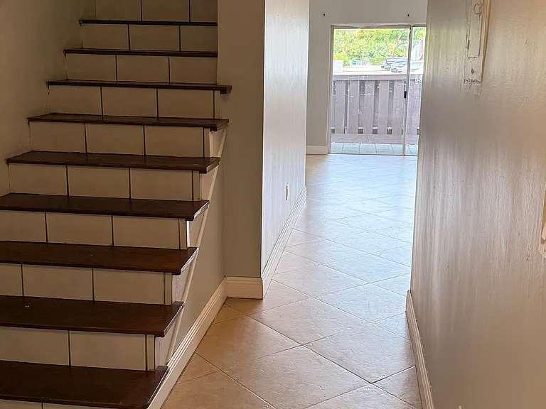 10774 N Kendall Dr #G4 — Photo 17