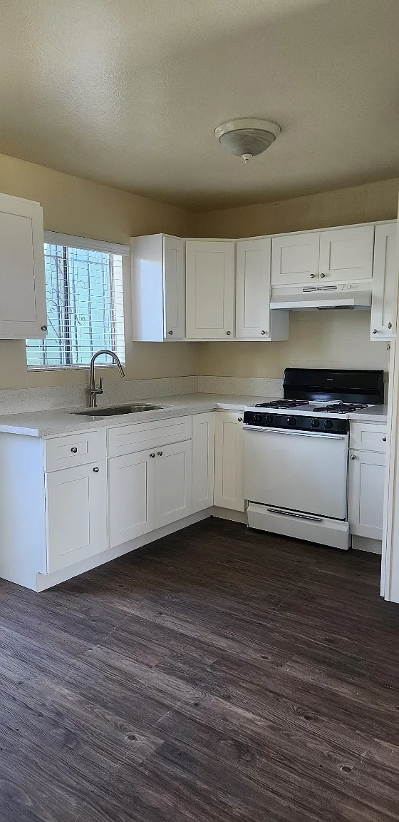 2 bed, 1.5 bath, 750 sqft, $1,950 — Photo 2