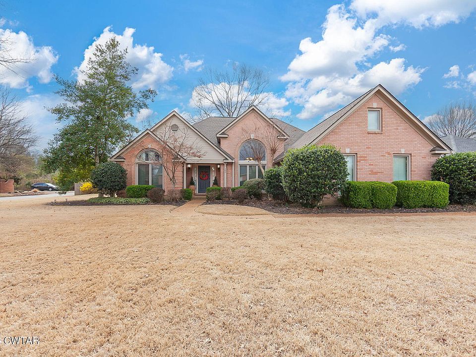 1st image of 282 Chapel Creek Dr