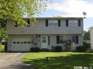 106 Floradale Rd, Liverpool, NY 13088