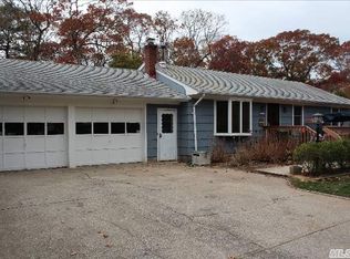 87 Evergreen Rd, Flanders, NY 11901