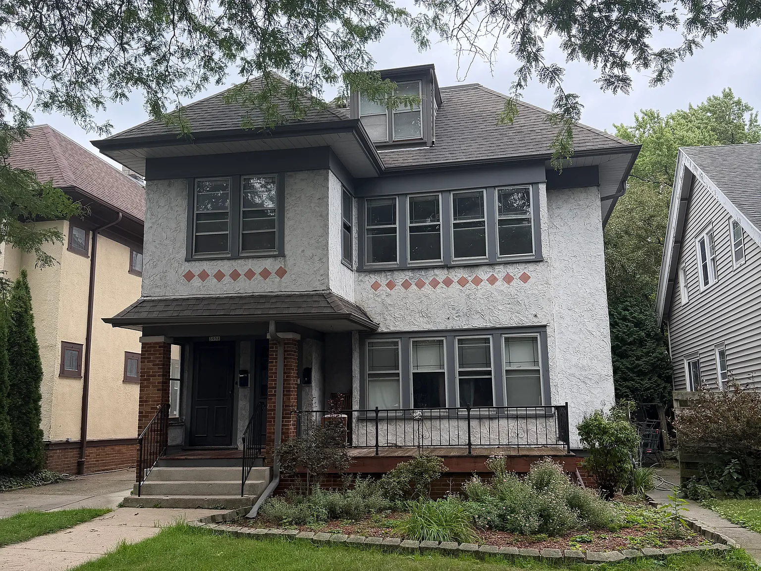 5 bed, 1753 sqft, $3,750 — Photo 1