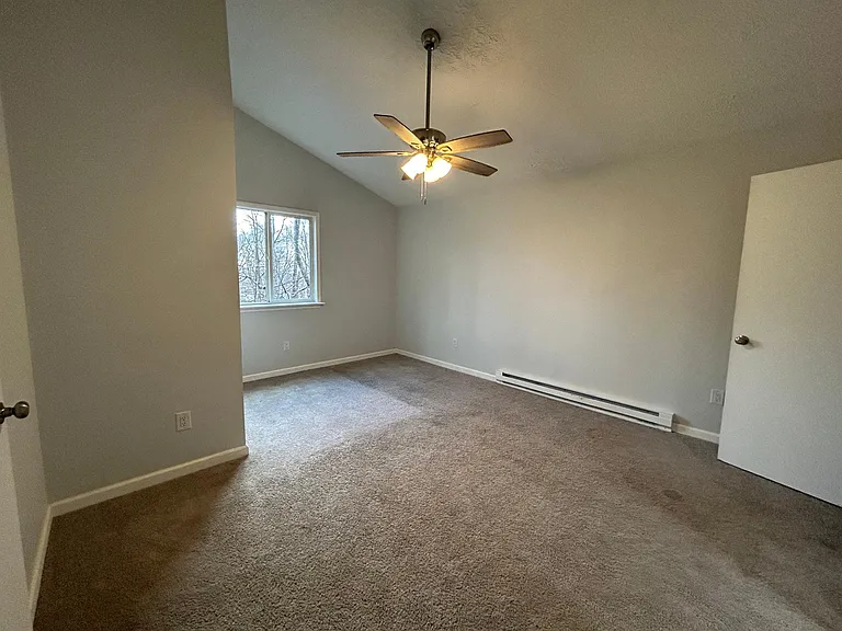 Bedroom 1 - Upper Level