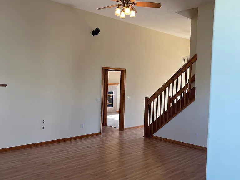 3127 Shallowbrook Dr — Photo 4