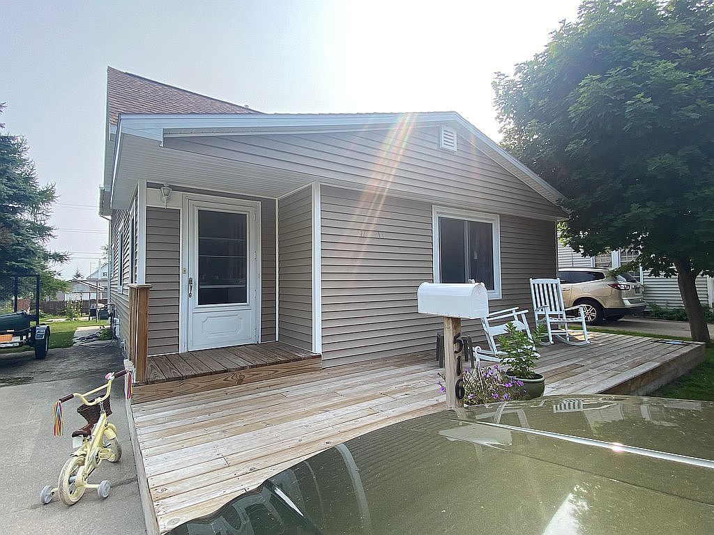 516 S 1st St, Rogers City, MI 49779 Zillow