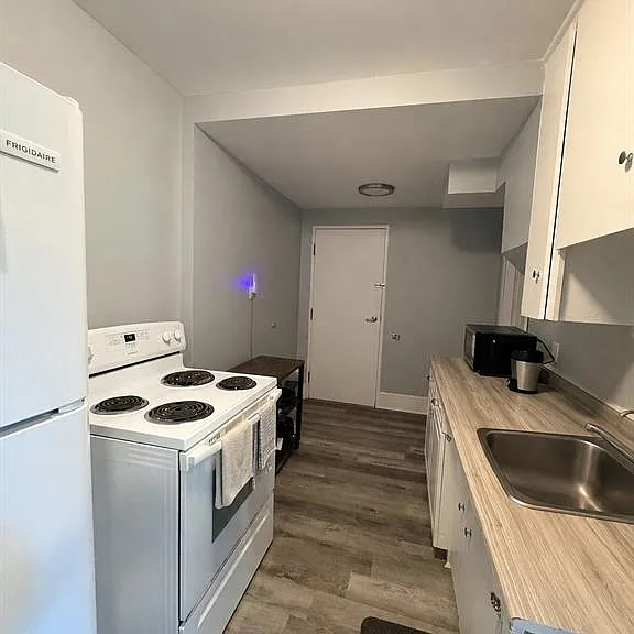 459 Watkins St #1 — Photo 7