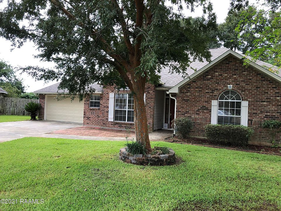 1st image of 206 Huckleberry Dr