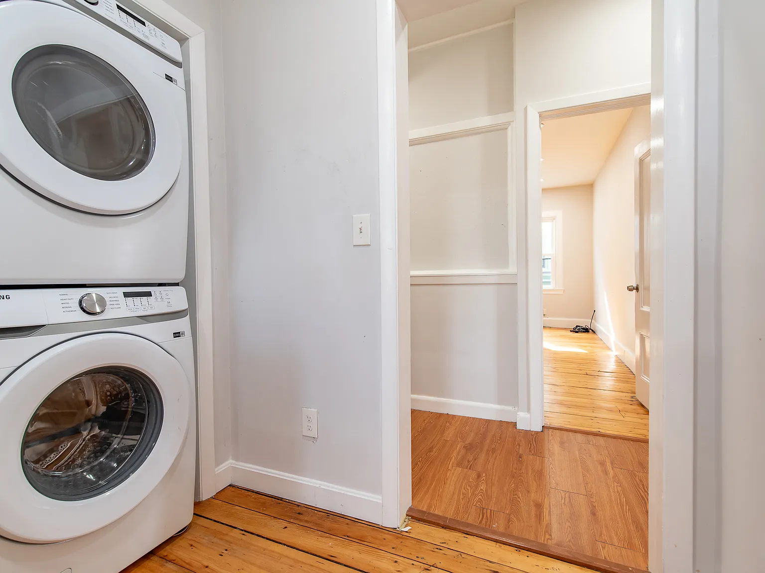 2 bed, 1100 sqft, $2,200 — Photo 4