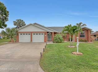 160 Palm Cir, Palm Shores, FL 32940