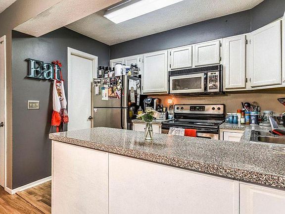 5th image of 4623 Orwell Dr