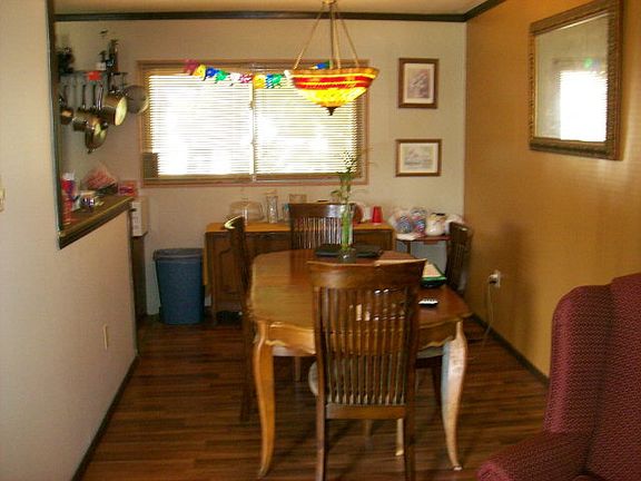 3rd image of 2238 Queens Ct