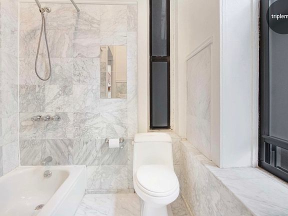 4th image of 262 W 22nd St #7B