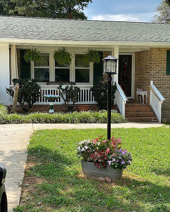 Front entry from driveway
