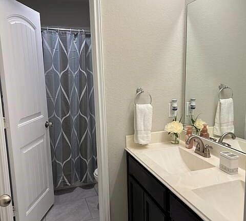 2nd image of 6926 Ithaca Heights Ln