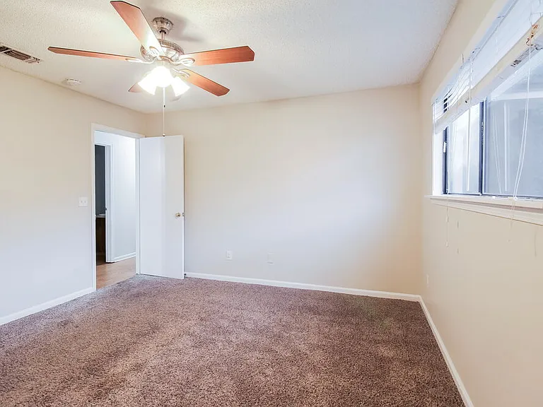 8442 Finwood Ave — Photo 13