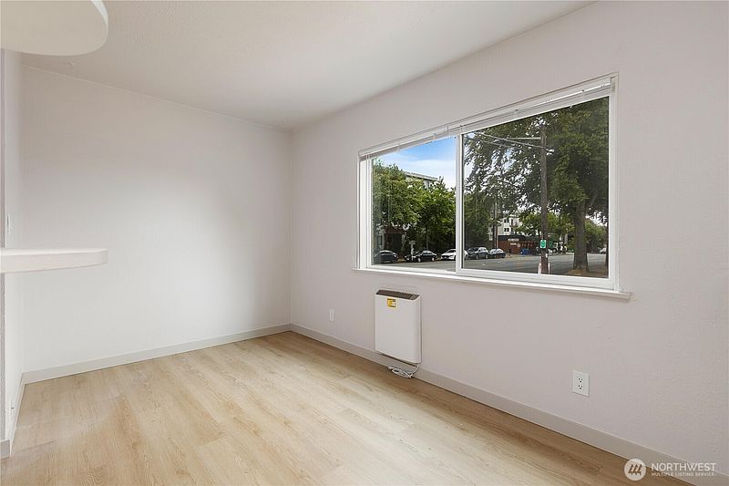 4th image of 7618 Greenwood Avenue N