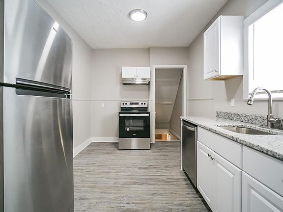 5th image of 4318 Ardmore Ave