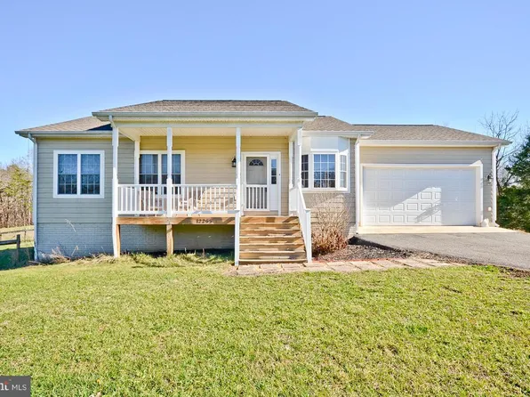12295 Elk Run Rd, Midland, VA 22728