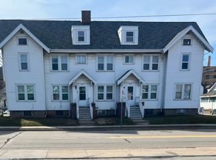 461 Bowen St #461, Oshkosh, WI 54901