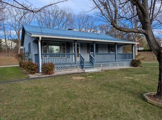 45 Meadow View Ave, Rocky Mount, VA 24151