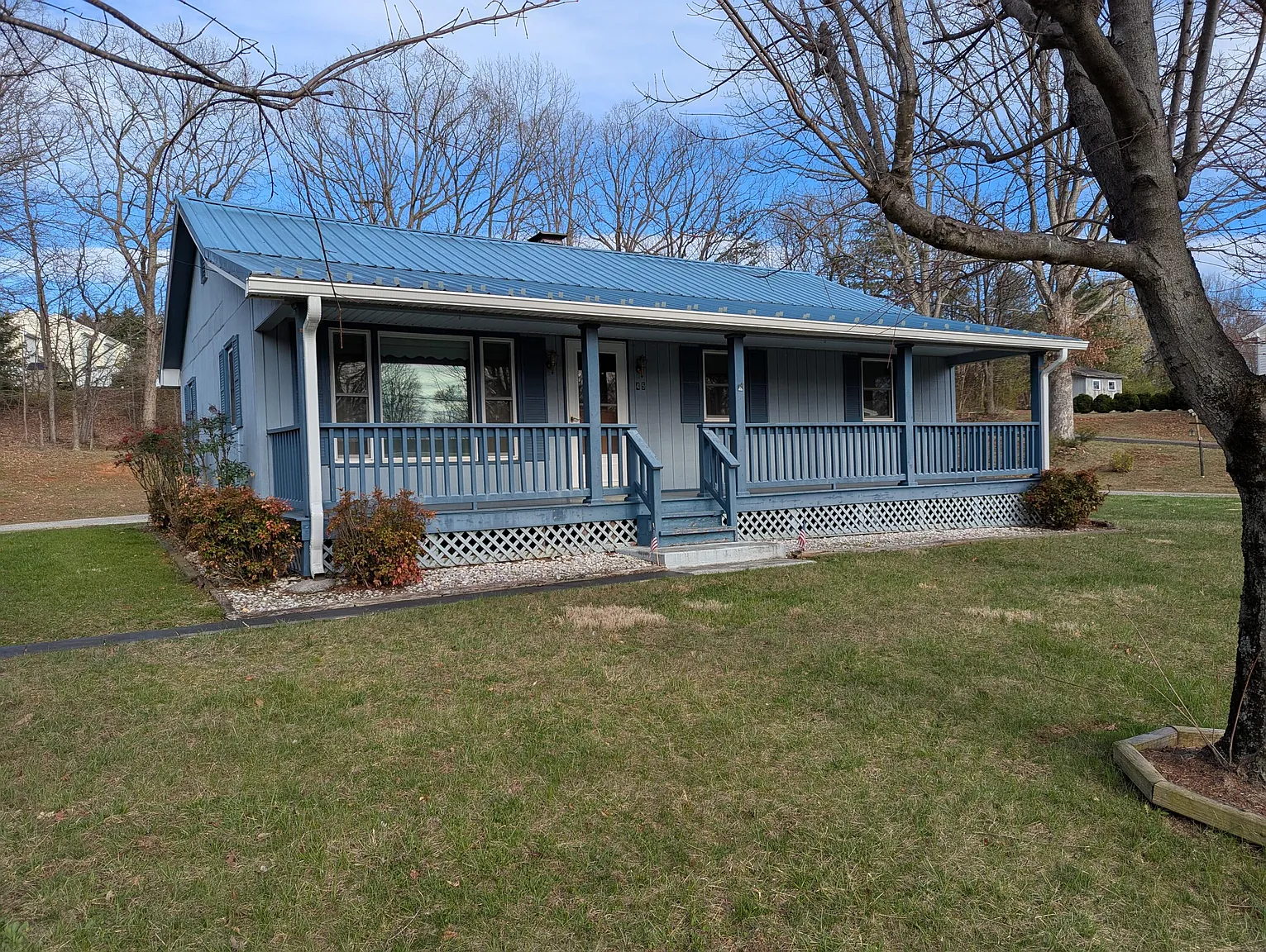 45 Meadow View Ave photo 1