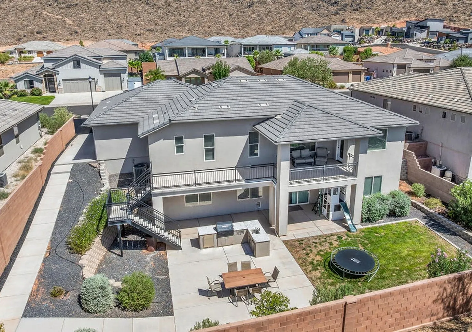 6 Bedroom Home by Sand Hallow State Park!! Price Reduced!! — Photo 4