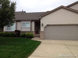 28907 Sugarberry Dr, Chesterfield, MI 48051