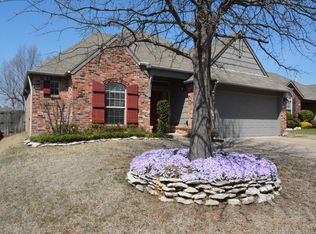 11622 S Mulberry Ct, Jenks, OK 74037