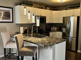 9640 W Chatfield Ave UNIT D, Littleton, CO 80128