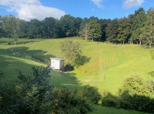 104 Chisum Ln, Charleston, WV 25320