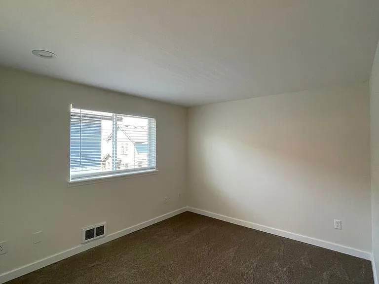 Arie Apartments — Photo 17