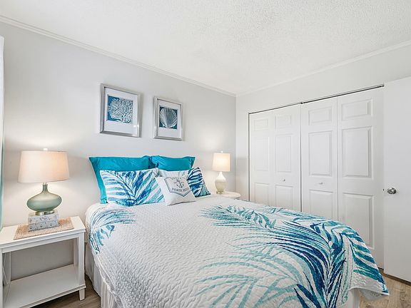 5th image of 920 N Waccamaw Dr. #2305