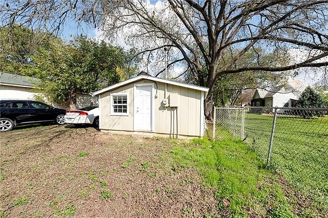 1st image of 108 S Avenue A #B