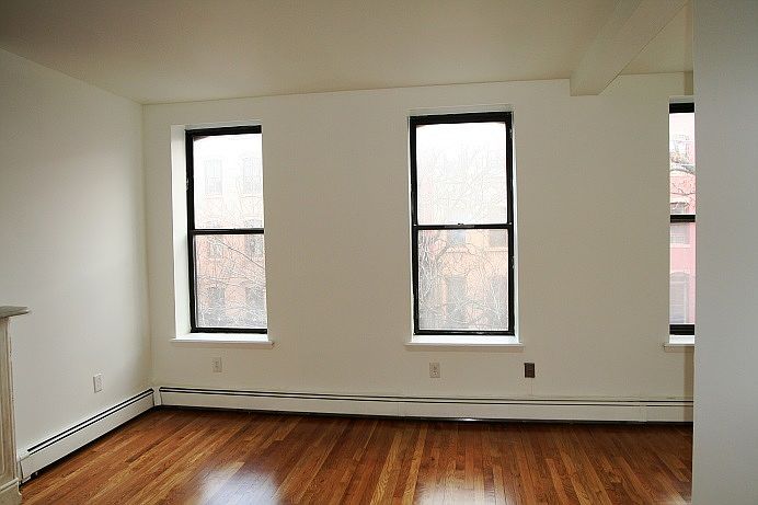 2nd image of 127 Mercer St APT 4