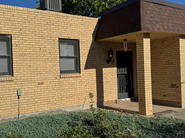 24 Villa Dr, Pueblo, CO 81001