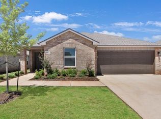 4121 Sara Park Dr, Mustang, OK 73064