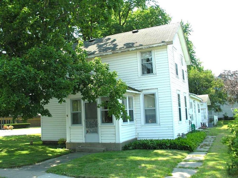 2nd image of 112 S Mitchell St