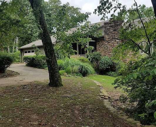4th image of 310 Pine Hill Dr