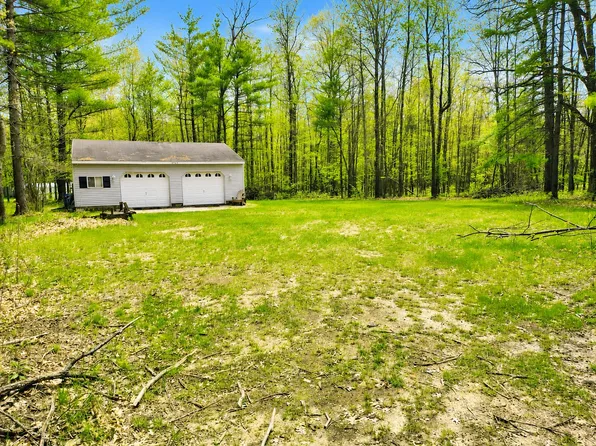 6563 Wooded Trl, Houghton Lake, MI 48629
