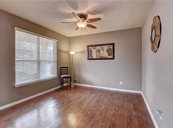 5th image of 2030 Cambria Dr